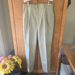 081 Hunt Club Men's Khaki Chinos